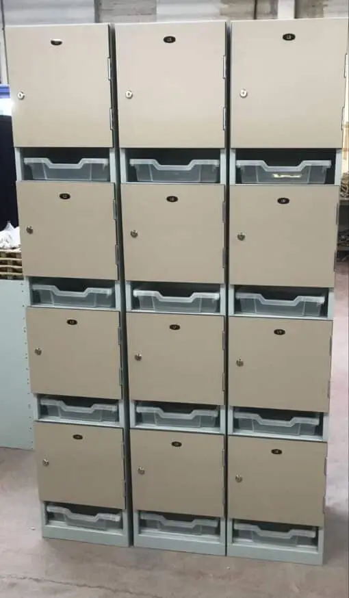 Lockers with Post Trays