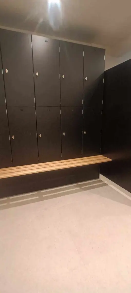 Lockers with bench seating - Image 2