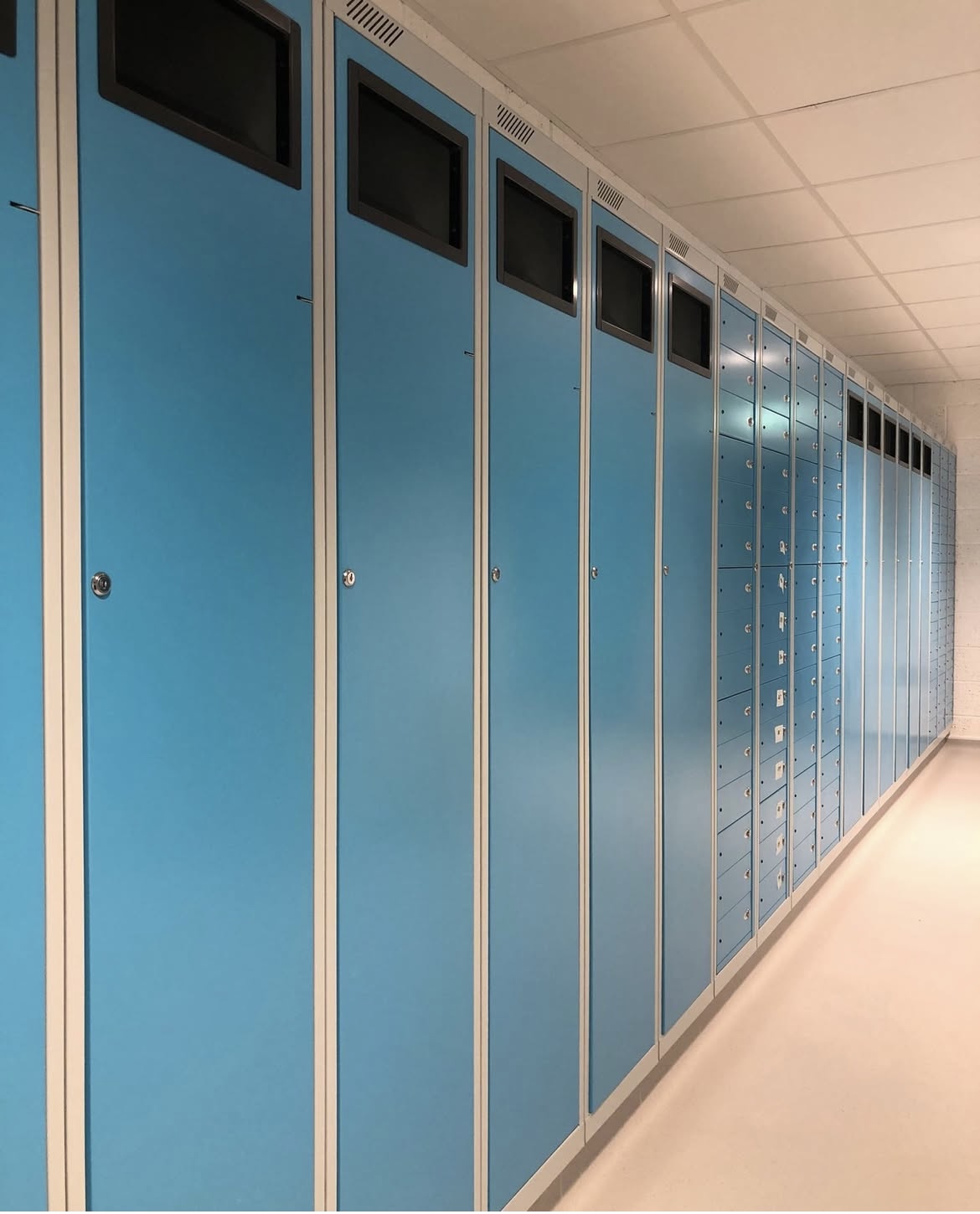 Garment Dispenser Laundry Lockers - Image 8
