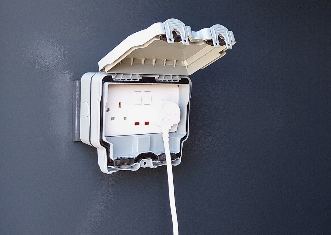 Vertical Bike Locker - Image 5