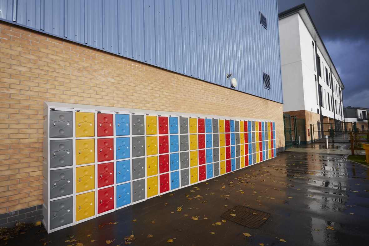 Outdoor Plastic lockers Lockers For Schools And Leisure