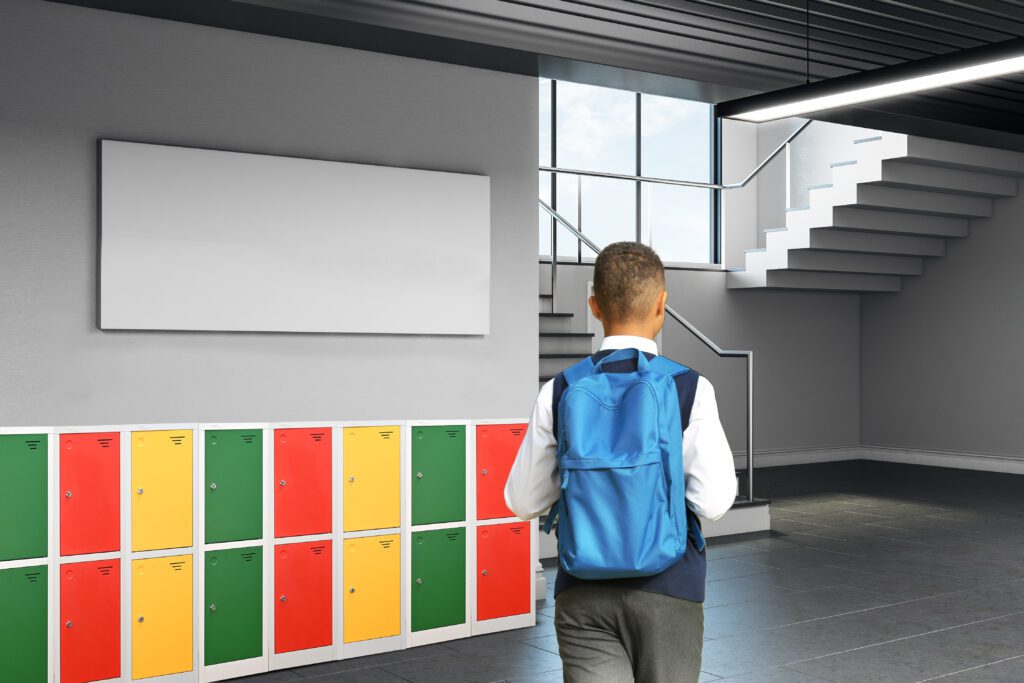 Modern,School,Corridor,Interior,With,Empty,Banner,On,Wall.,Advertisement Primary School Strong Lockers