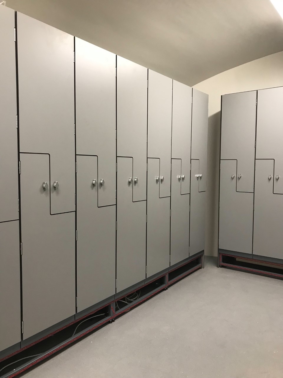 Heavy Duty Heated Z Lockers - Image 8